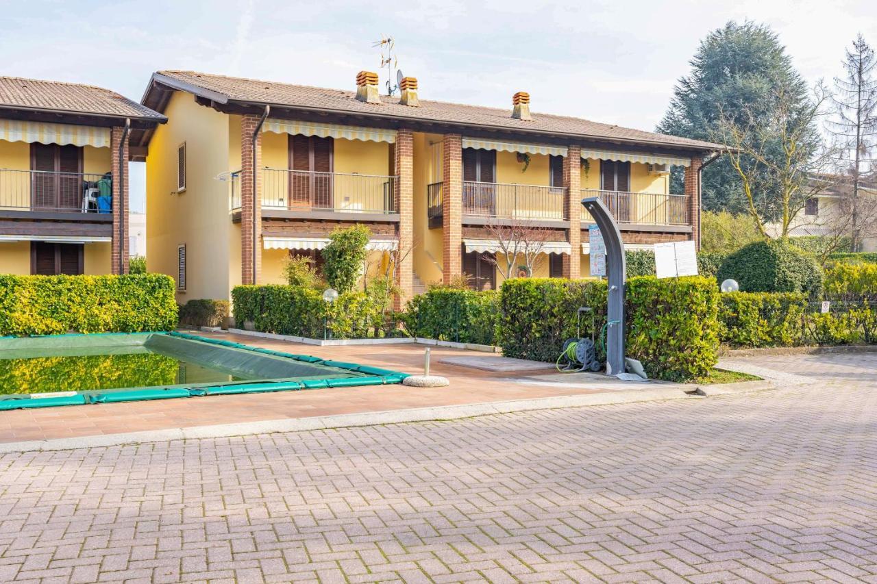 Pool - Marge Apartment - By Host4U Padenghe sul Garda Exterior photo
